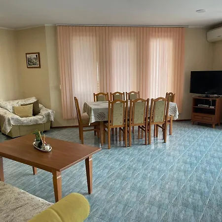 Dechkoni Ferienhaus *