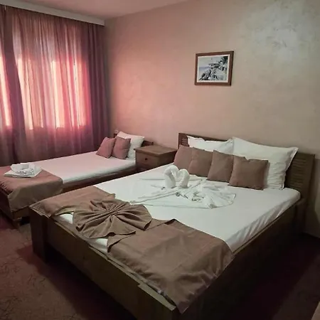 Nyaraló Dechkoni *